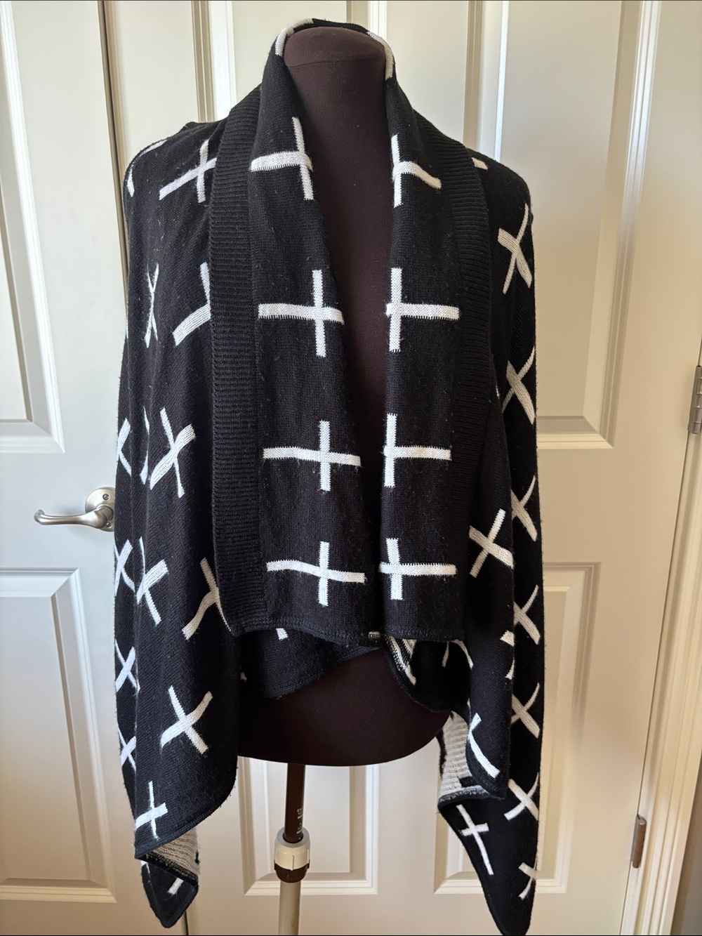 Dots Black and White Cross-Pattern Open-Front Poncho Sweater
